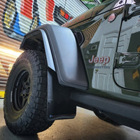 Rally Armor 19-24 Jeep JT Gladiator (Mojave/Rubicon) Black Mud Flap w/Metallic Black Logo