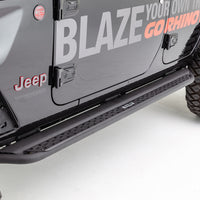 Go Rhino 18-20 Jeep Wrangler JLU Dominator Extreme DSS SideSteps Complete Kit w/SideStep + Brkts